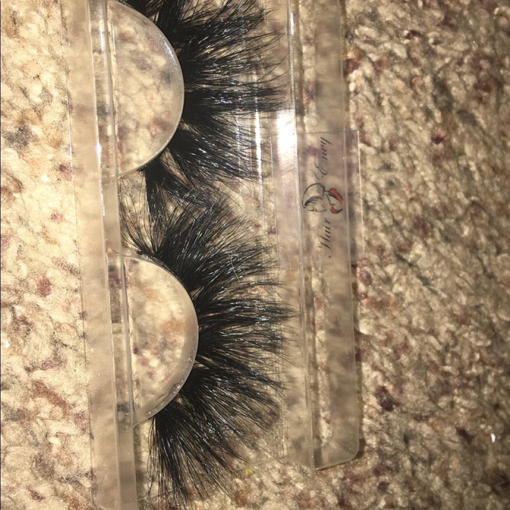 Mink lashes - Picture 3 of 8